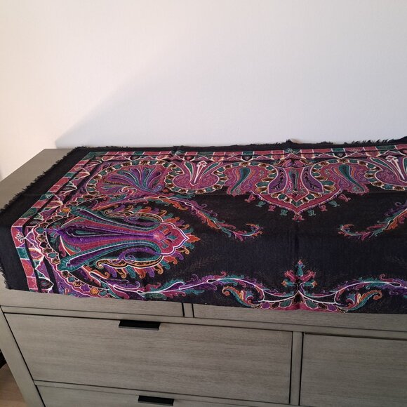 FENDI Luxurious Rare VTG Logo Wool Shawl India Pattern Scarf Large Square 53in - Picture 8 of 11